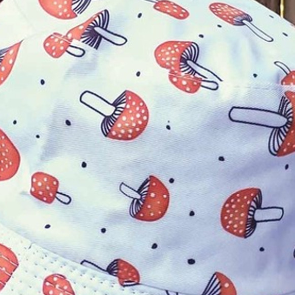 Red White Mushroom Toadstool Print Bucket Hat - Picture 3 of 3